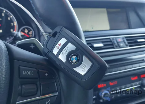 2013 BMW M5 from USA, damaged, VIN WBSFV9C56DC773401